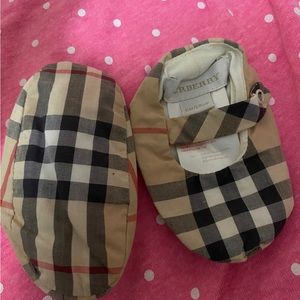 0-6 months Burberry girls soft shoe. Gently used